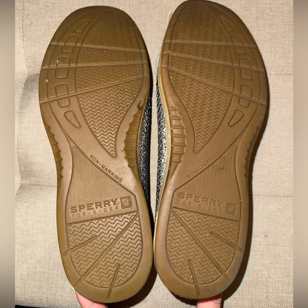 Sperry Top Sider Size 8 Silver - Picture 5 of 6